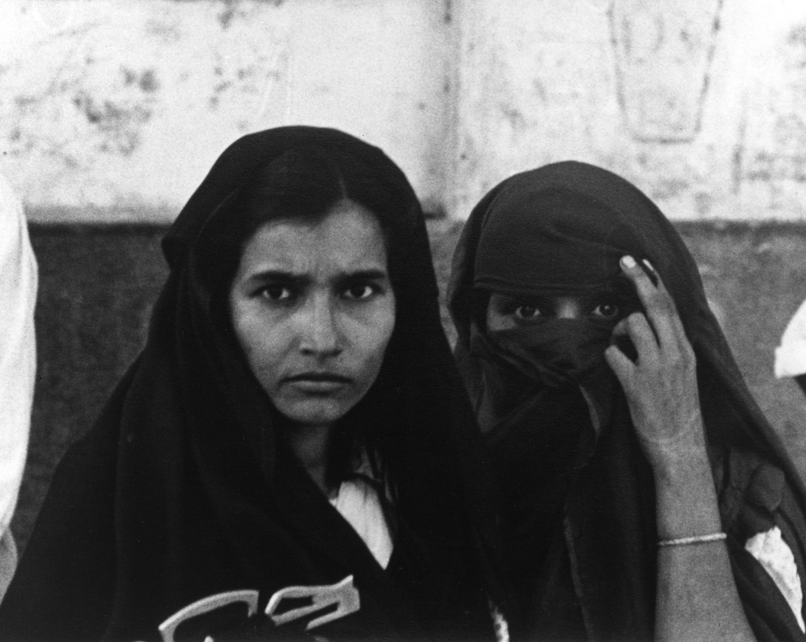 Dorothea Lange - OMCA Two Women, Egypt